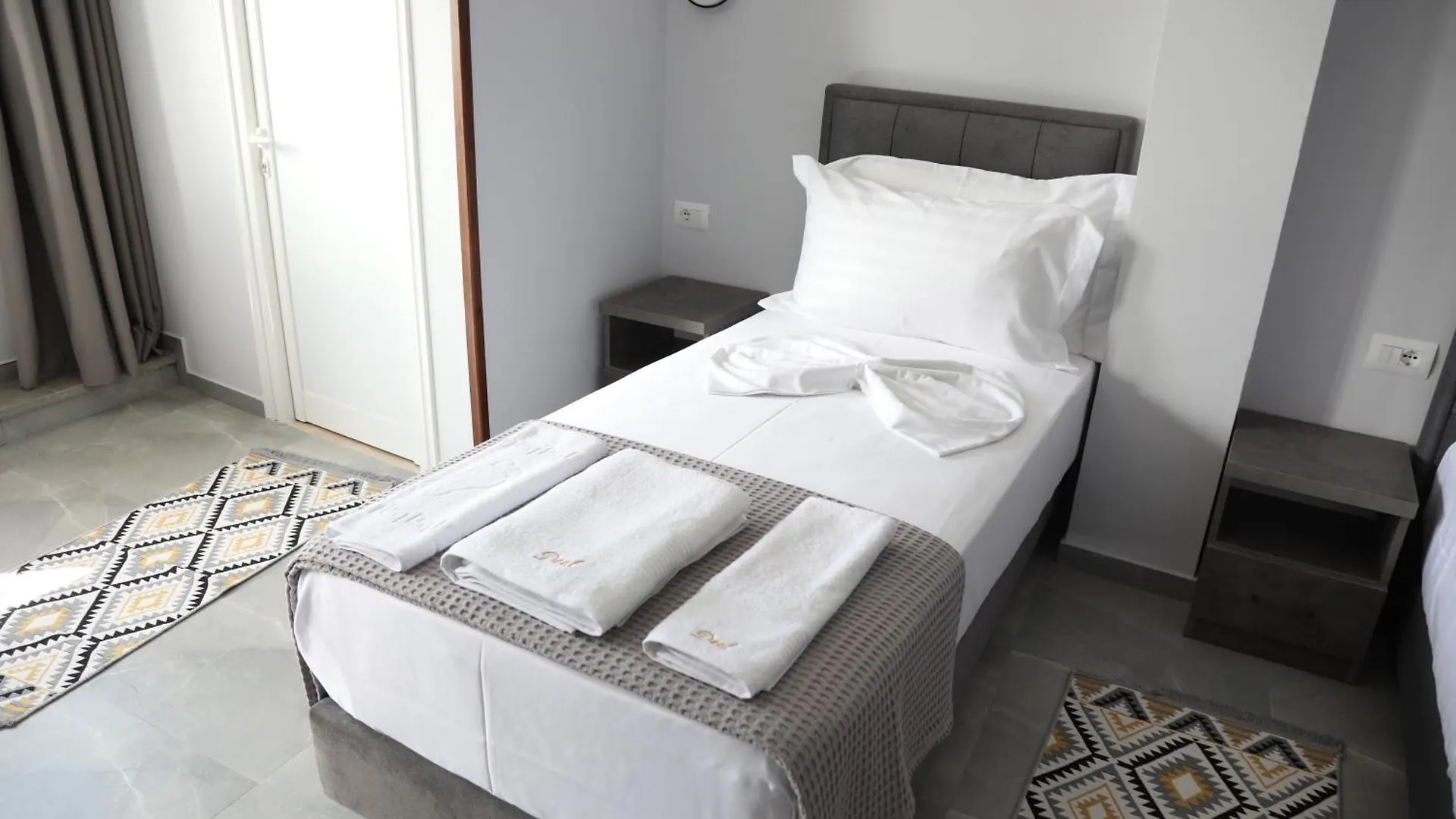 --Hotel Deal-- Rooms With Castle View Κρούγια Ξενοδοχείο