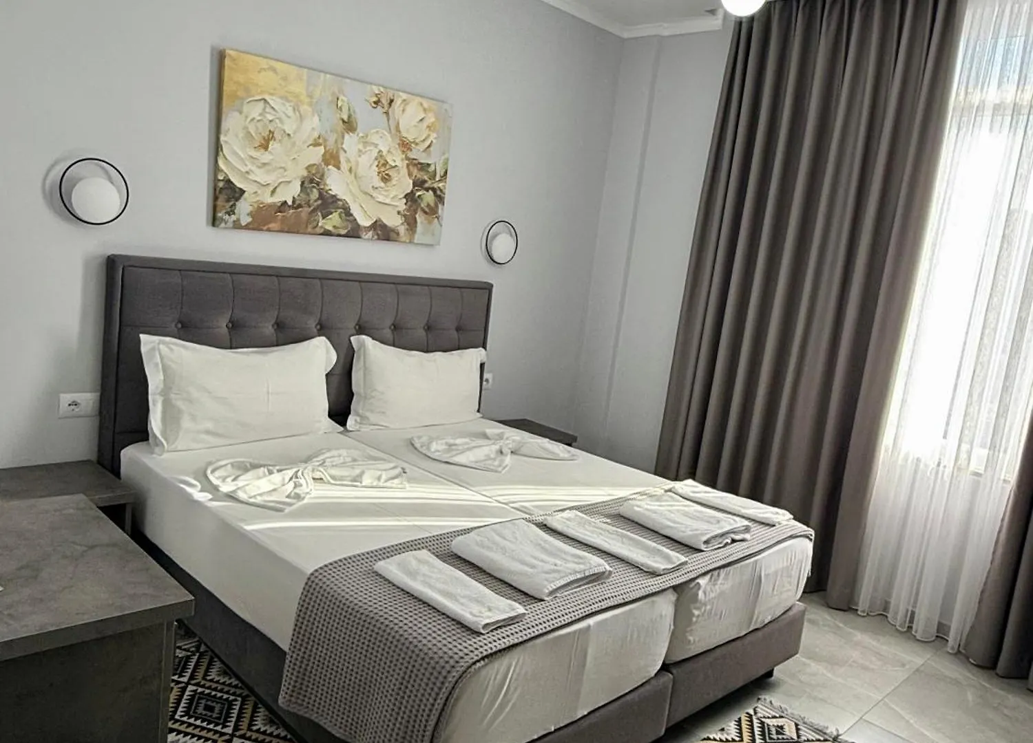 --Hotel Deal-- Rooms With Castle View Krujë ホテル