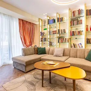 lovely-2-bedroom-apt-in-the-center-of-tirana-city.hotels-in-tirana.com/