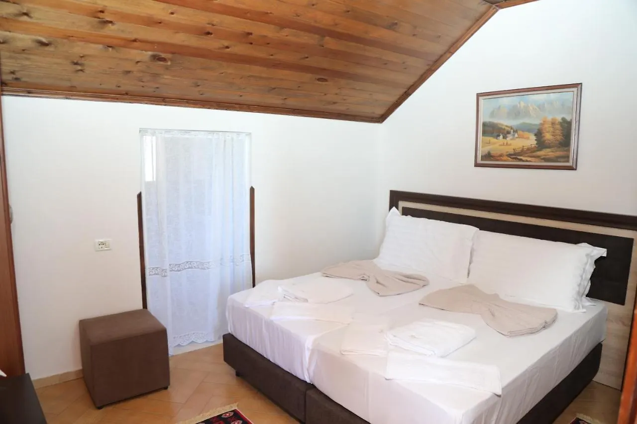 --Hotel Deal-- Rooms With Castle View Krujë 3*,
