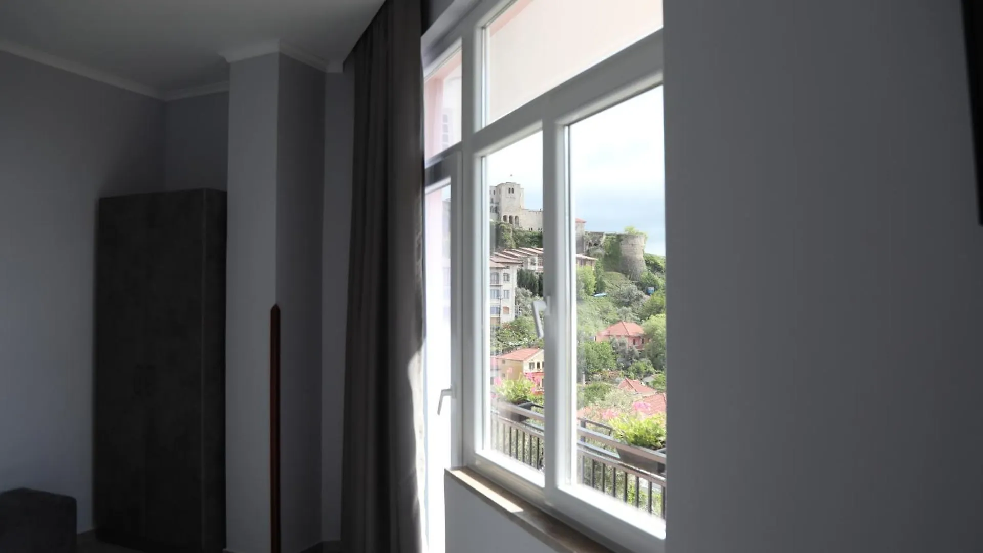 --Hotel Deal-- Rooms With Castle View Krujë فندق