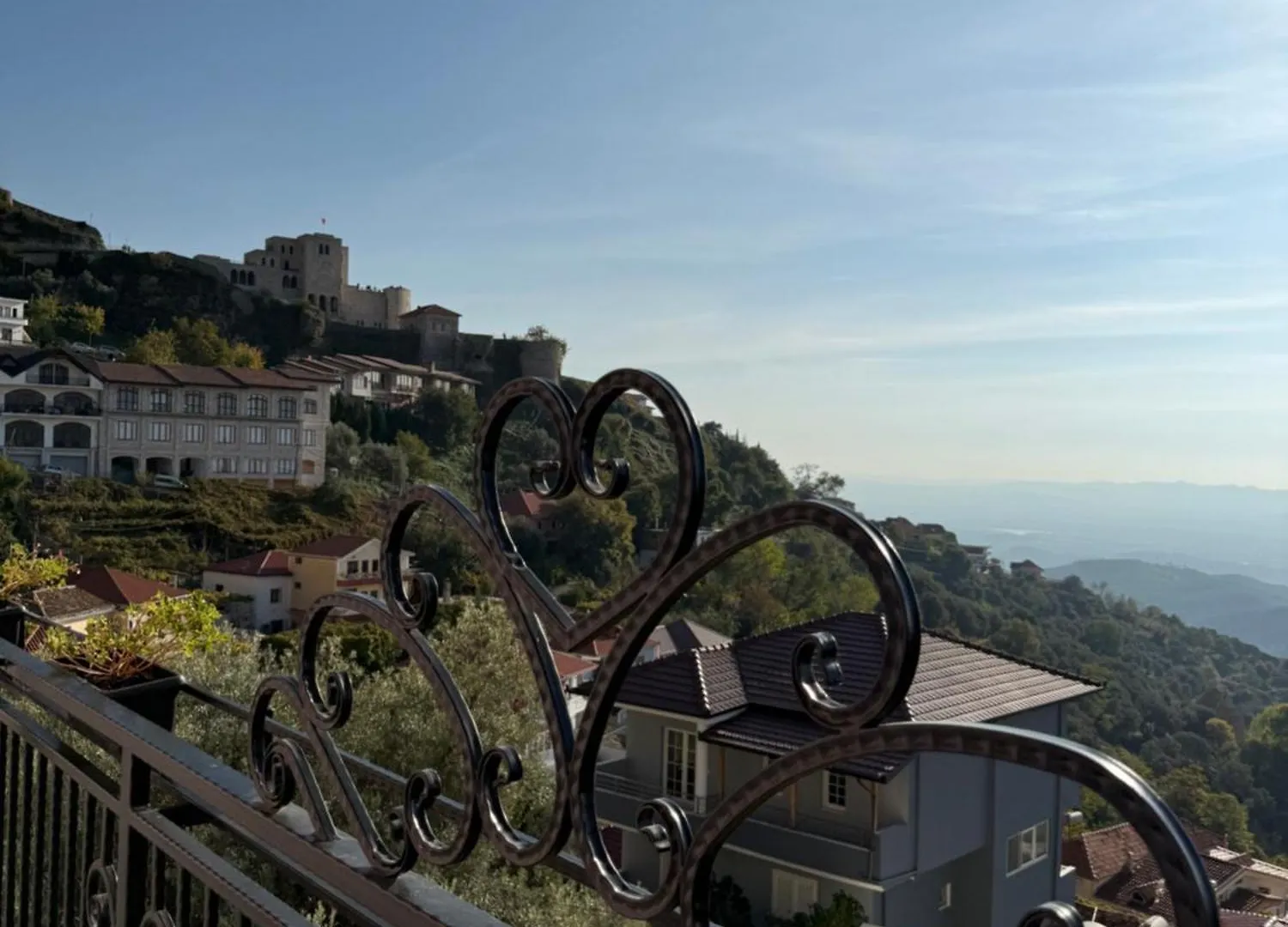 --Hotel Deal-- Rooms With Castle View Kruje